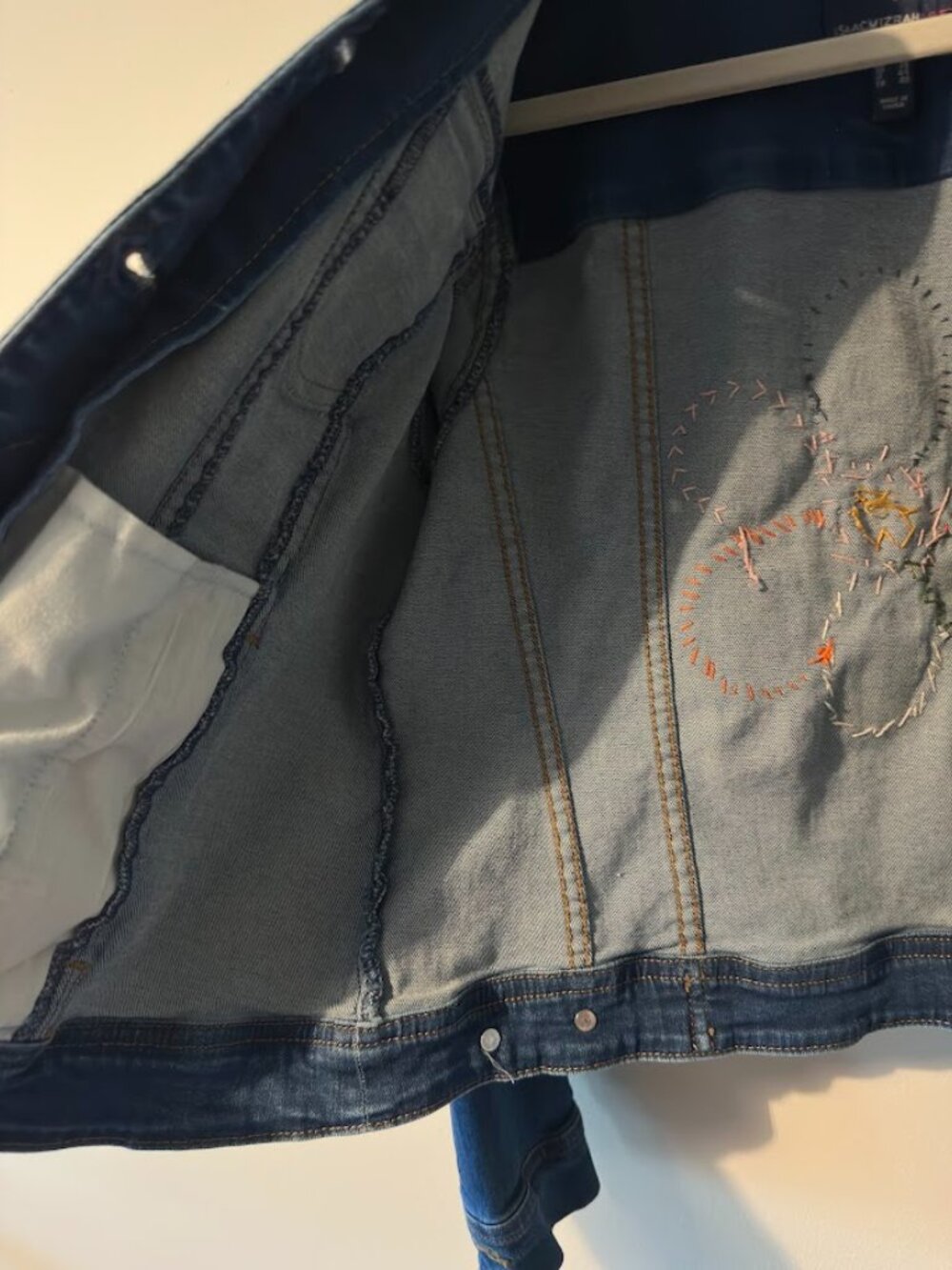 Isaac Mizrahi Upcycled Patchwork Denim Jacket, Womens sz 6 - Picture 12 of 12